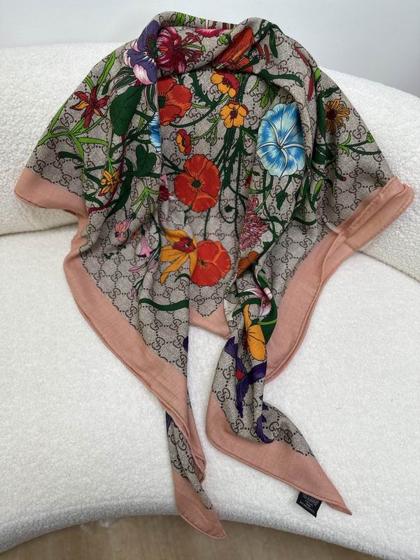 Gucci Scarf 135X135cm E091111